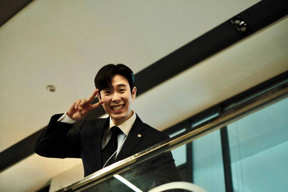 Pyo Ji Hoon di balik layar drama Good Partner (instagram.com/pyojihoon_official)