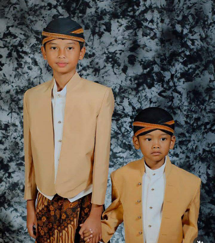 potret Asha Assuncao dengan kebaya Jawa (instagram.com/asha.assuncao)