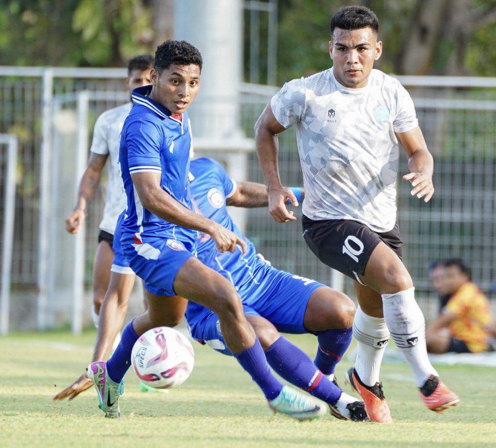 Arema FC saat menjalani laga uji coba melawan PSBS Biak. (Dok. Media Officer Arema FC)
