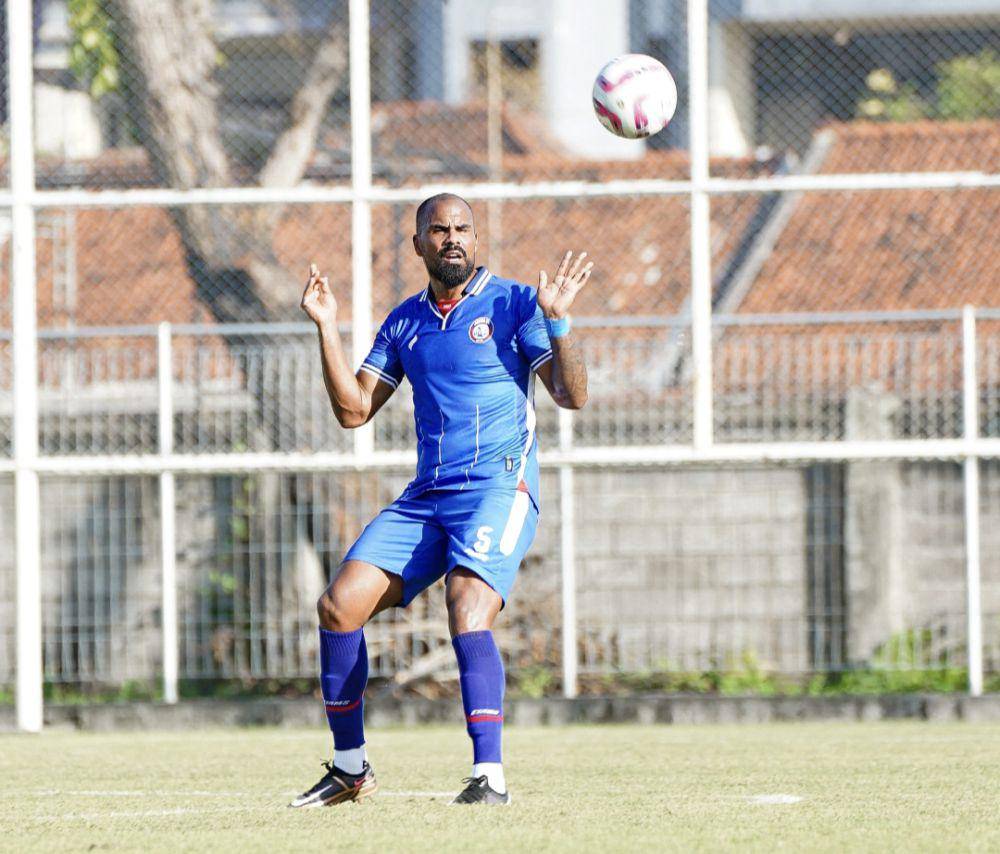Arema FC saat menjalani laga uji coba melawan PSBS Biak. (Dok. Media Officer Arema FC)