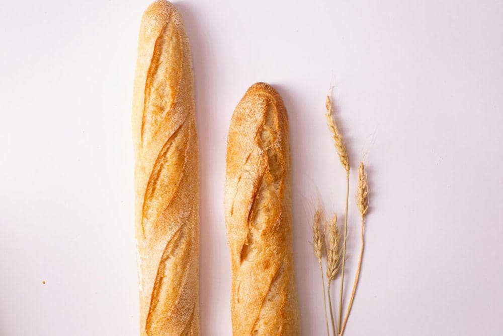 ilustrasi baguette (pexels.com/Mariana Kurnyk)