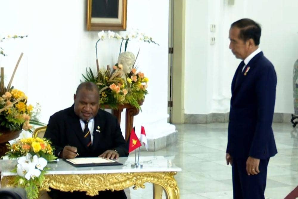Presiden Joko “Jokowi” Widodo menerima kunjungan Perdana Menteri (PM) Papua Nugini, James Marape di Istana Bogor, Senin (15/7/2024). (YouTube/Sekretariat Presiden)