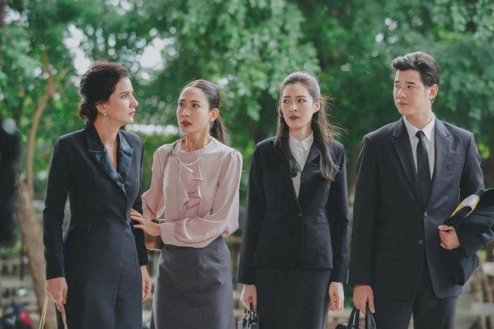 potret Taew Natapohn di drama Thailand Kissed by the Rain (instagram.com/taewaew_in_lakorn)