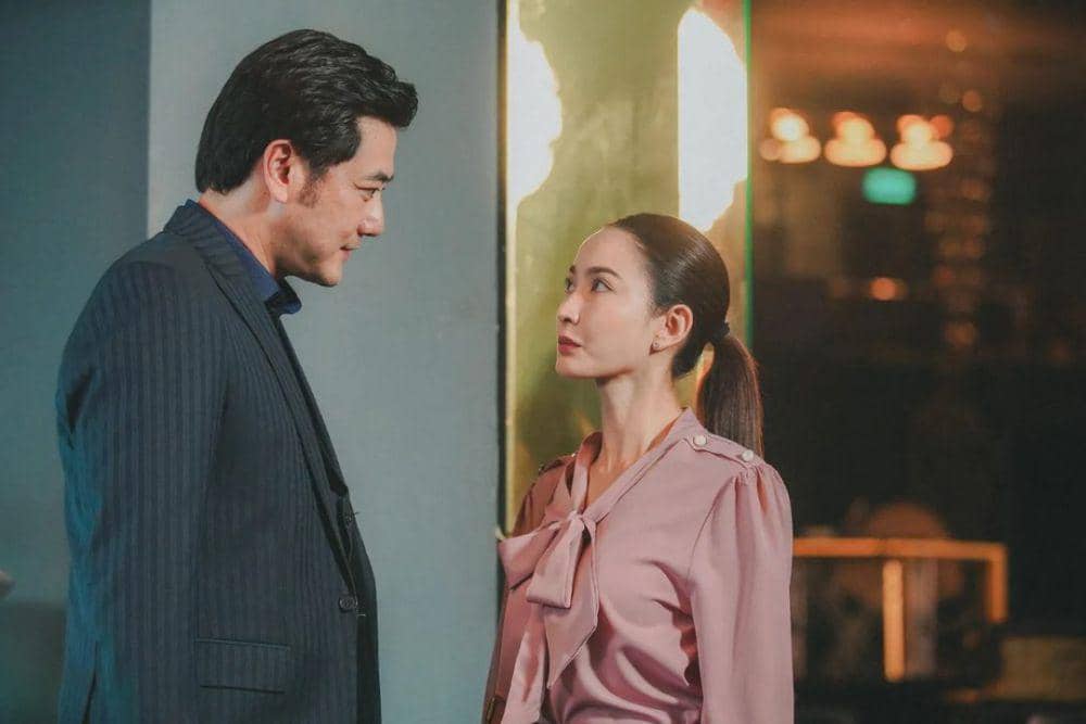 potret Taew Natapohn di drama Thailand Kissed by the Rain (instagram.com/taewaew_in_lakorn)