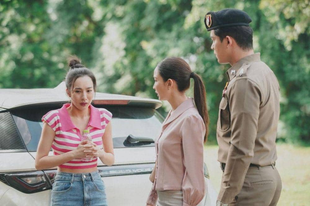 potret Taew Natapohn di drama Thailand Kissed by the Rain (instagram.com/taewaew_in_lakorn)