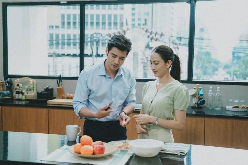 potret Taew Natapohn di drama Thailand Kissed by the Rain (instagram.com/taewaew_in_lakorn)