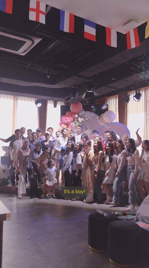 Gender Reveal Jharna Bhagwani (Instagram.com/jharnabhagwani)