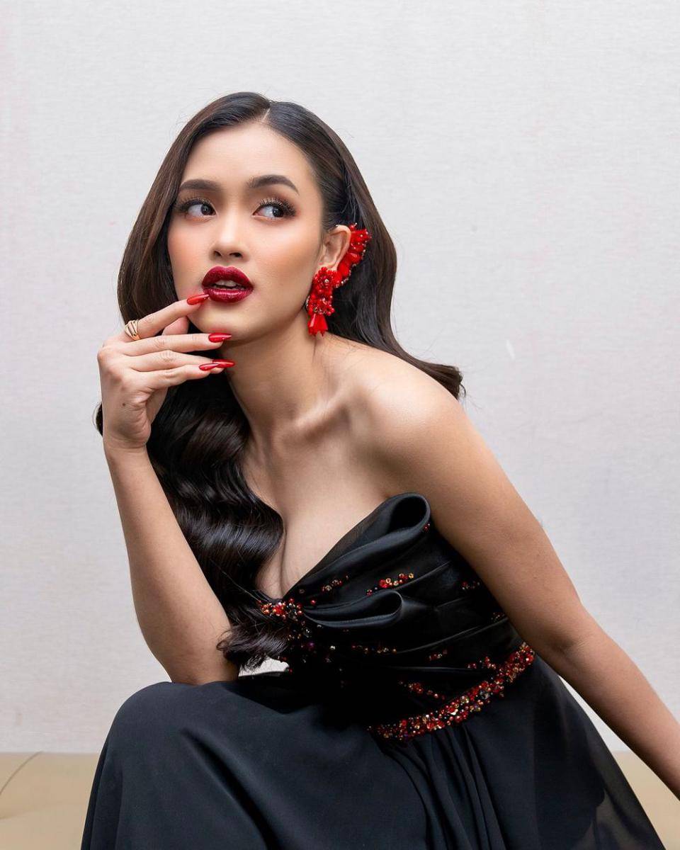 inspirasi makeup elegan ala Prinsa Mandagie (instagram.com/prinsamandagie)