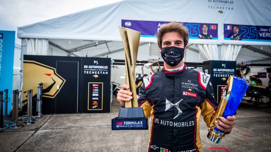 Antonio Felix da Costa menjadi juara dunia Formula E musim ke-6 (2019/2020). (fiaformulae.com)