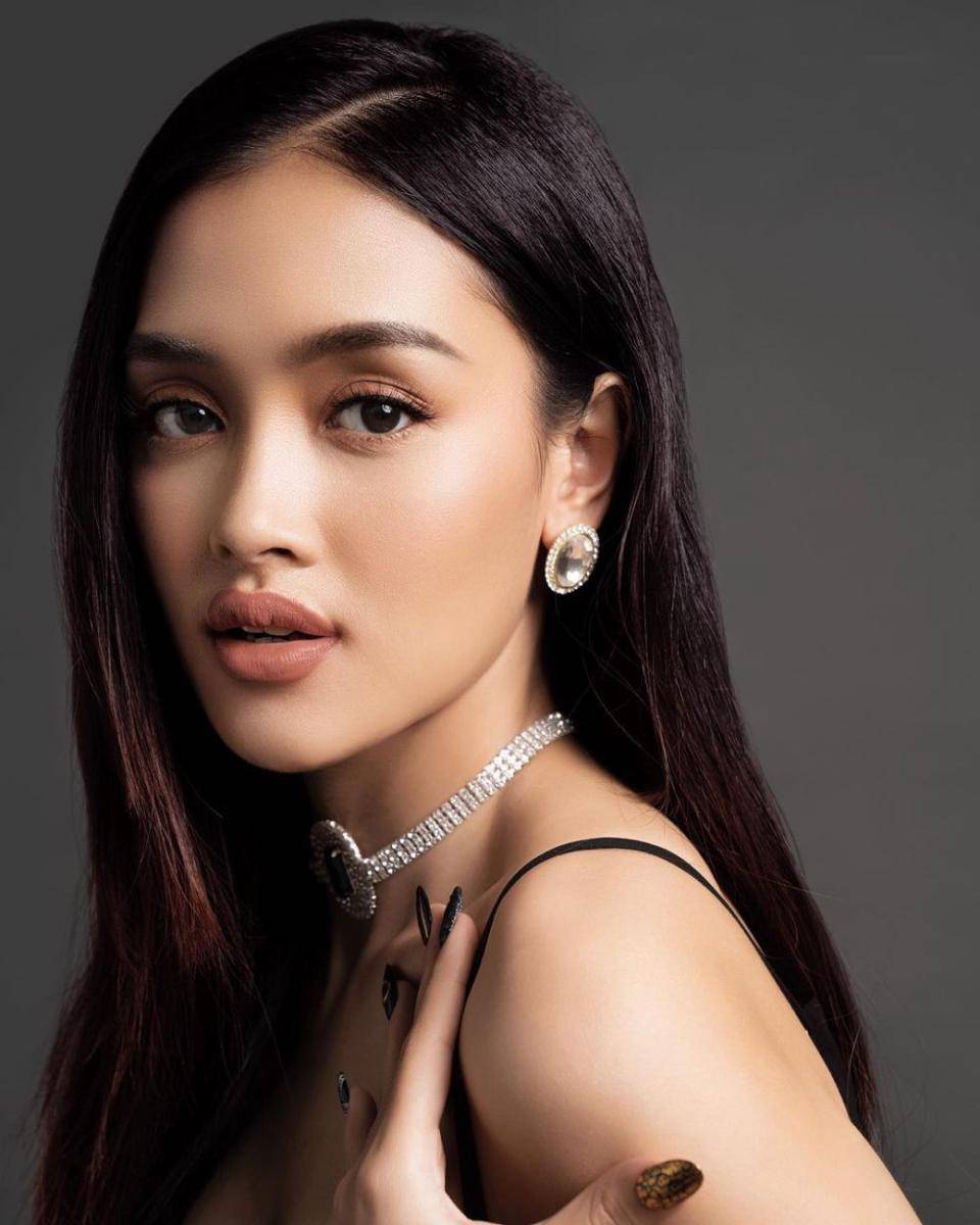 inspirasi makeup elegan ala Prinsa Mandagie (instagram.com/prinsamandagie)