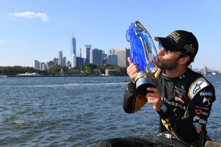 Jean-Eric Vergne menjadi juara dunia Formula E musim ke-5 (2018/2019). (fiaformulae.com)