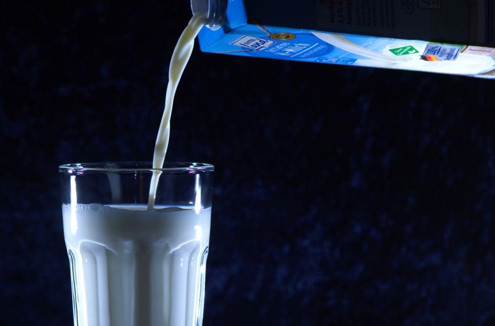 Apakah Susu UHT Harus Disimpan di Kulkas? Ini Penjelasannya!