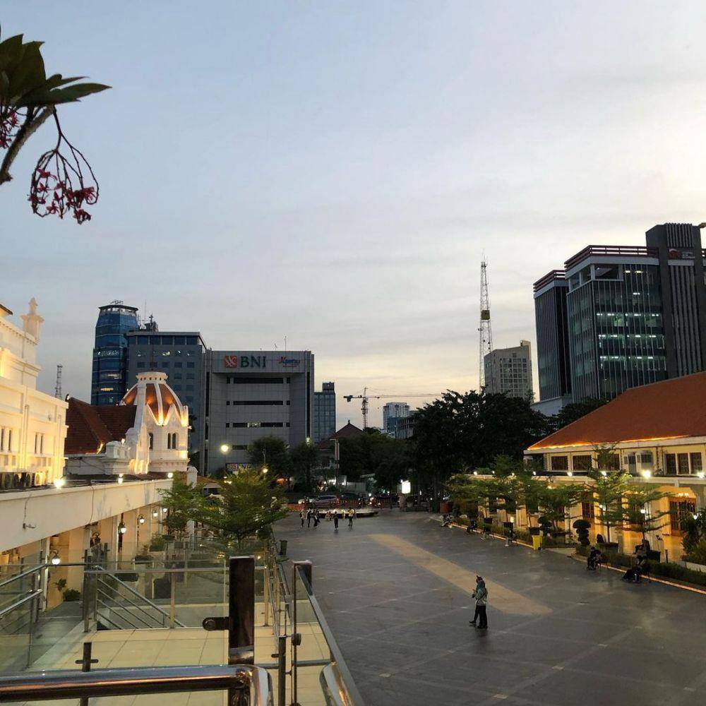 Alun-Alun Surabaya (instagram.com/selvianaza)