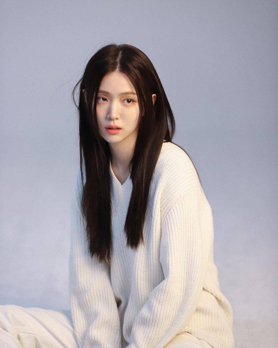 Kim Ji Eun (instagram.com/kj_ieun)