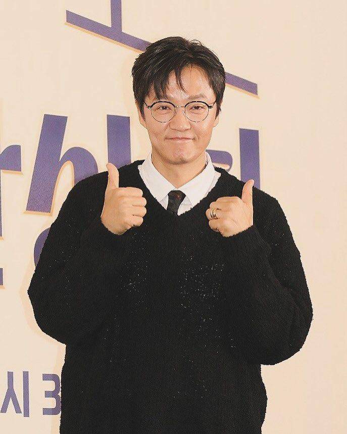 Jo Han Chul (instagram.com/1season73)
