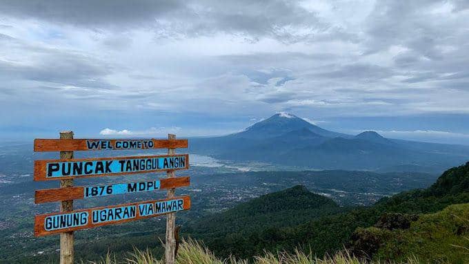 potret Gunung Ungaran (google.com/maps/Gunung Ungaran Via Mawar)