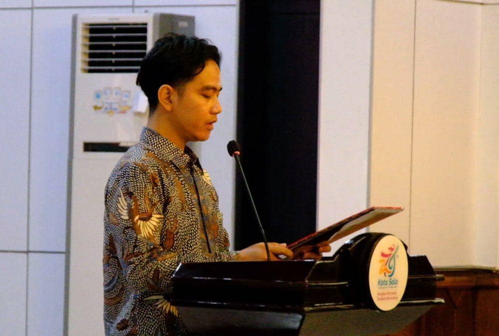 Walikota Solo Gibran Rakabuming Raka lantik pejabat ASN di Pemkot Solo. (Dok/Humas Pemkot Solo)