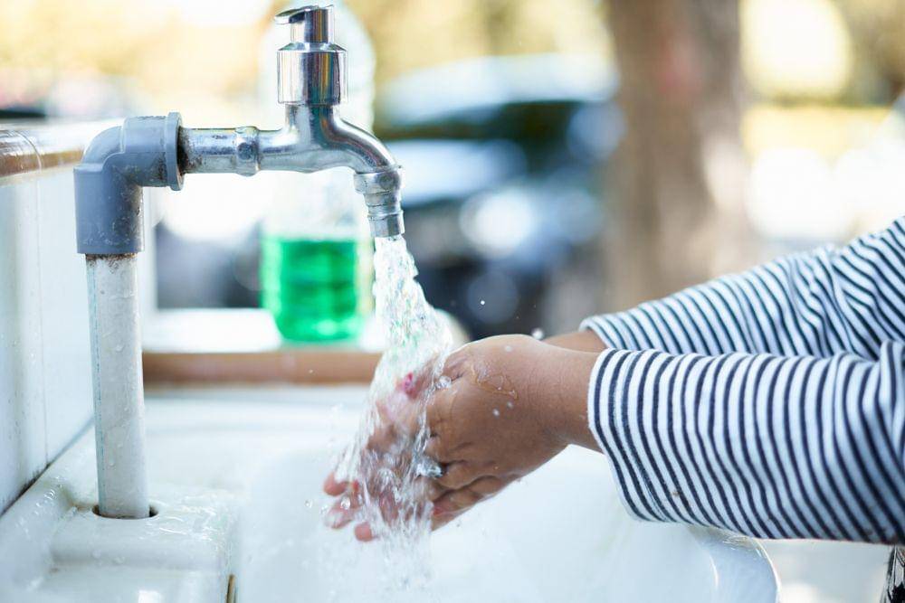 Ilustrasi menerapkan PHBS (123rf.com/hmardinal)