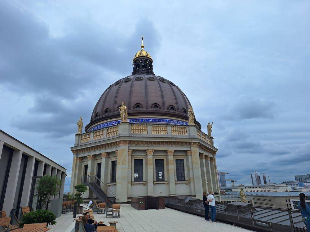 potret Humboldt Forum Roof Terrace, Berlin-Jerman (google.com/maps/Felix Giesa)