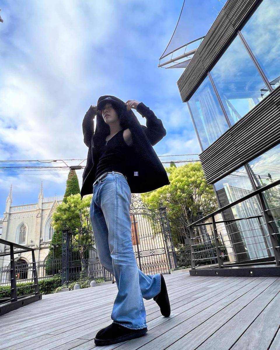 inspirasi street style ala Yuta NCT (instagram.com/yuu_taa_1026)