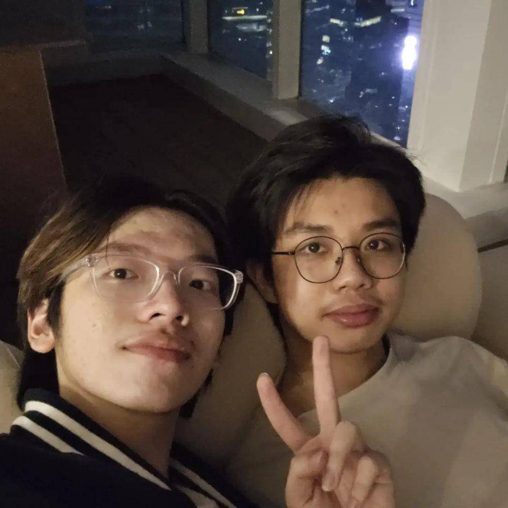Sandy, Axel, Kevin Trio NUS (Instagram.com/axel.giovanni.h)