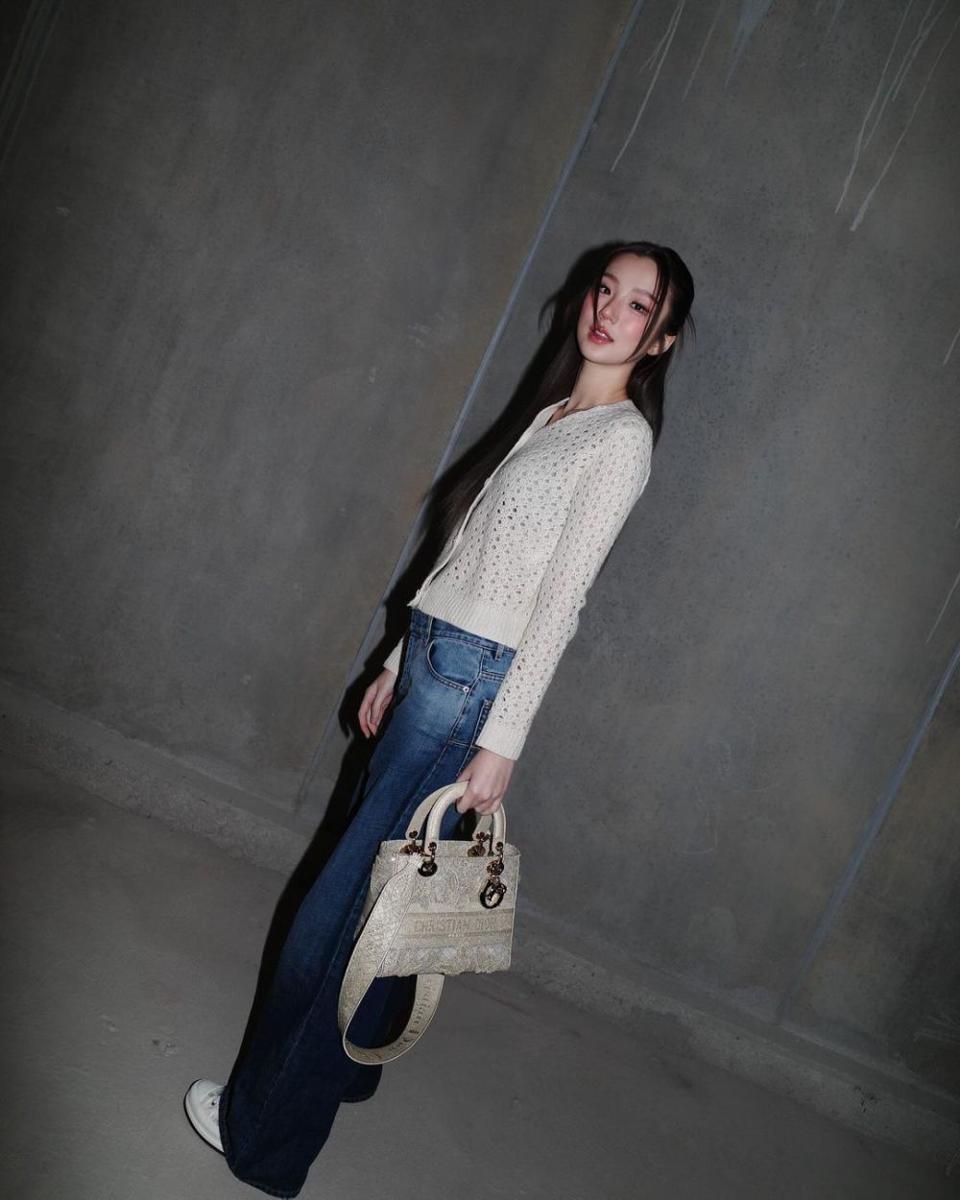 outfit Thanaerng (instagram.com/thanaerngnin)