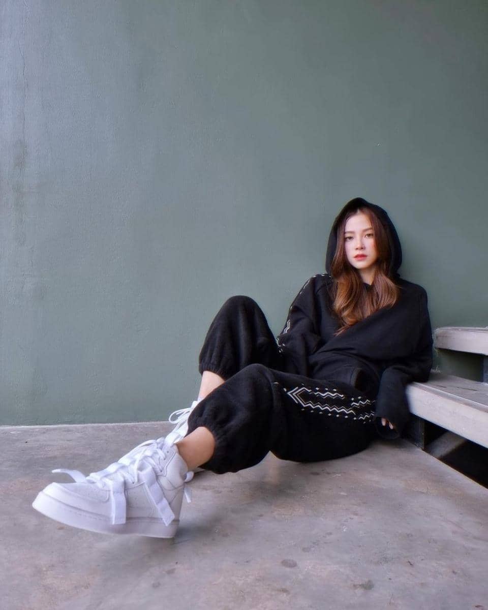 outfit Baifern Pimchanok (instagram.com/baifernbah)