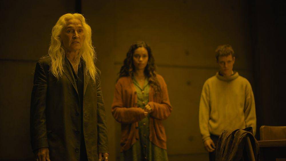 cuplikan film The Watchers (dok. New Line Cinema/The Watchers)