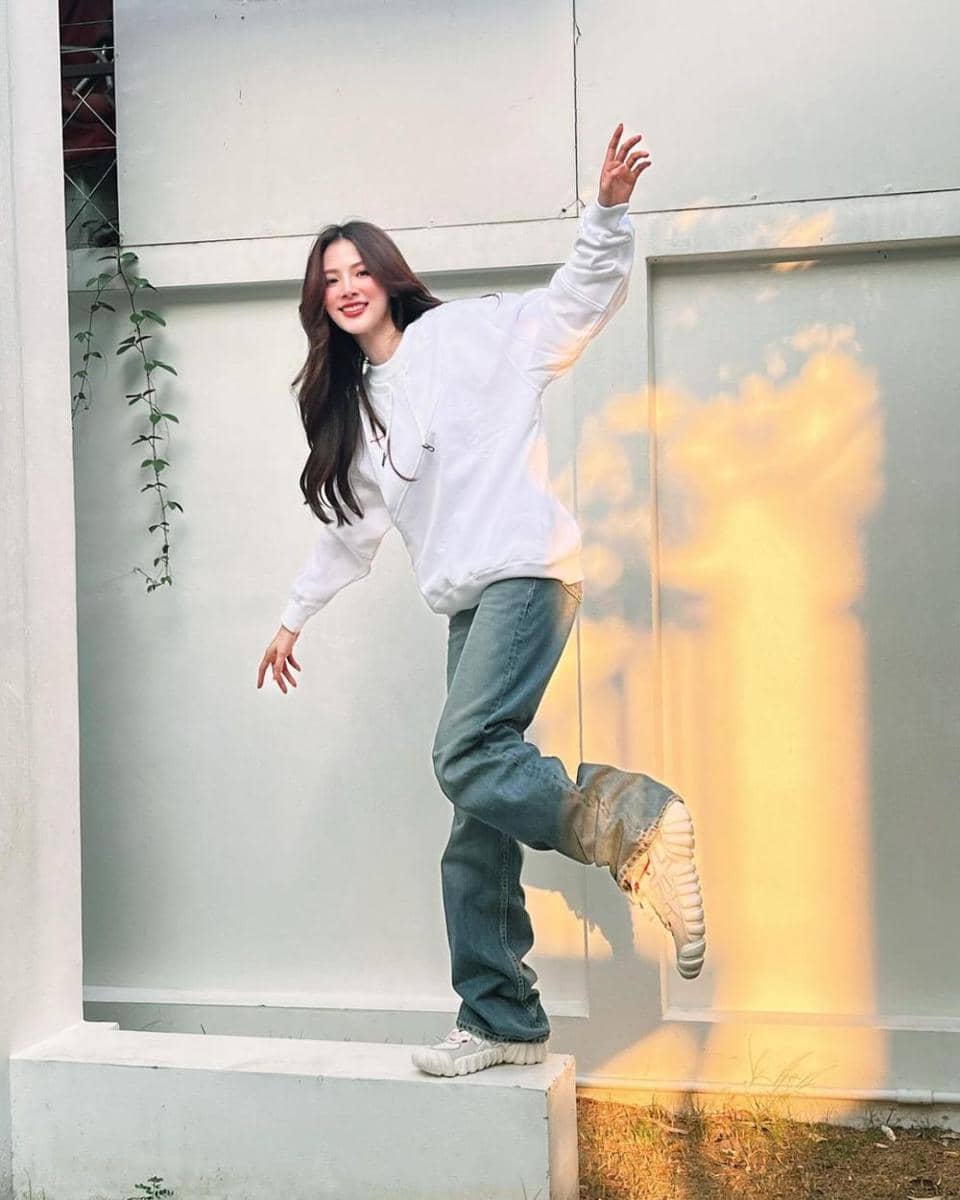 outfit Baifern Pimchanok (instagram.com/baifernbah)