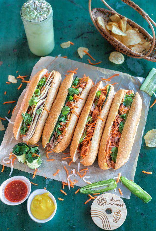 ilustrasi banh mi dari Vietnam (unsplash.com/Deepthi Clicks)