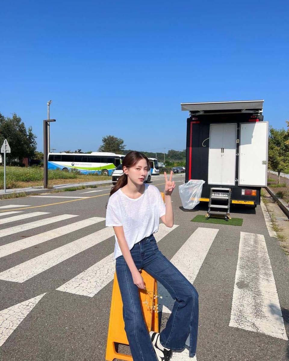 outfit Baifern Pimchanok (instagram.com/baifernbah)