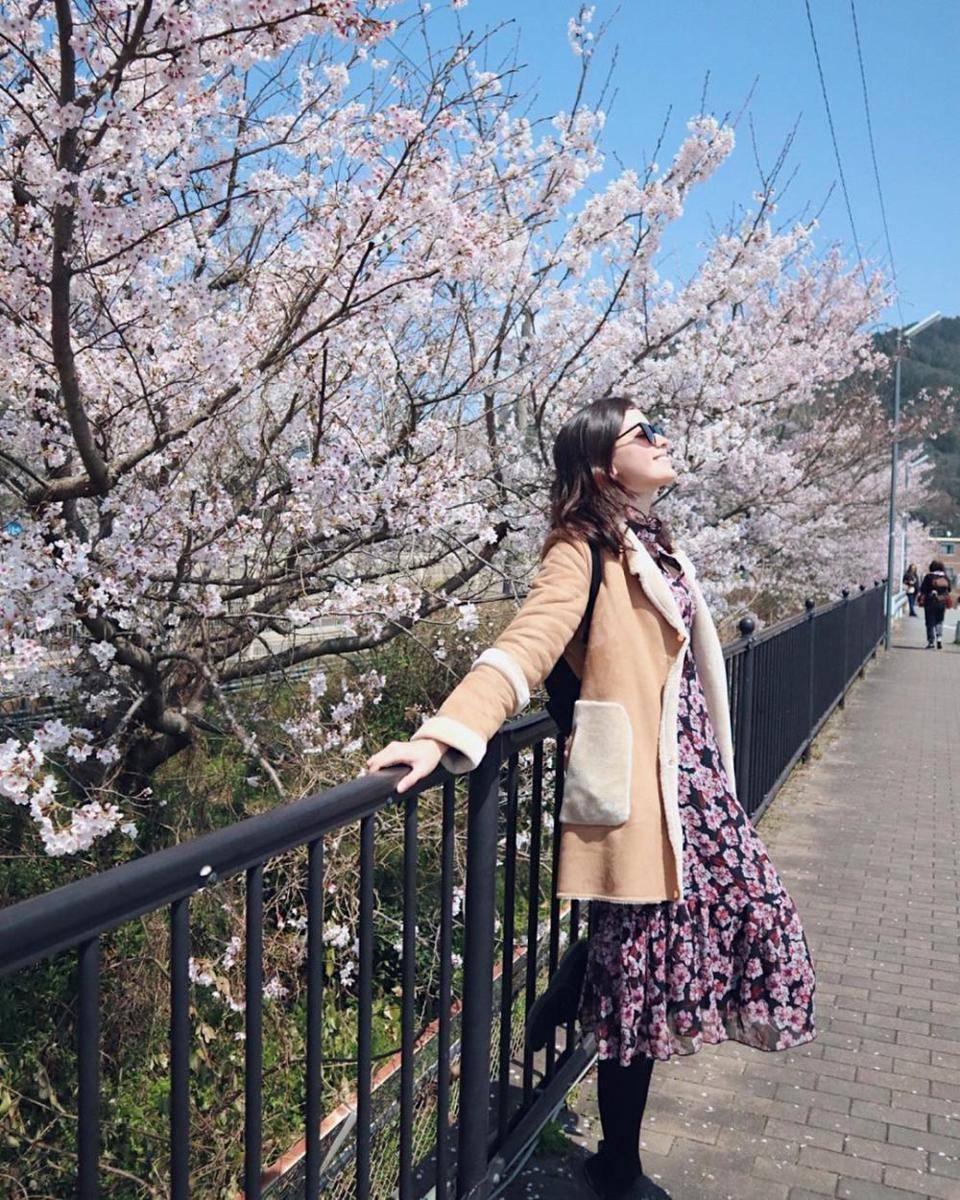 padu padan outfit hitam ala Kimberly Ryder (instagram.com/kimbrlyryder)