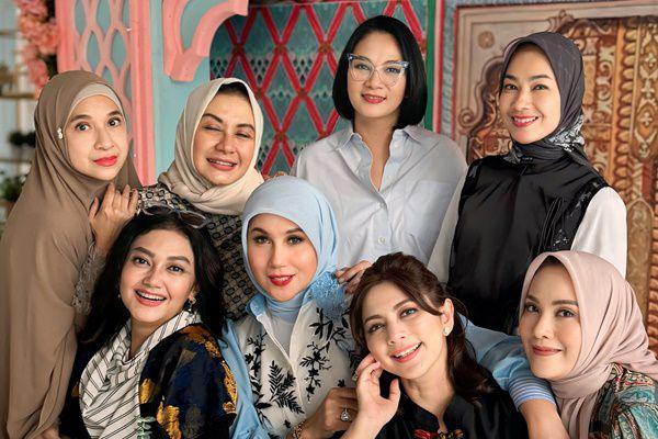 7 Potret Pertemuan Artis Era 90-an, Bersahabat Awet Sudah 25 Tahun