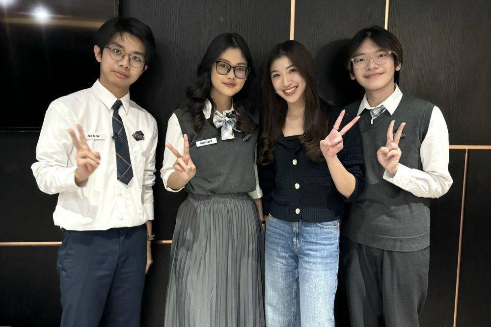 7 Potret Seru Axel, Kevin, dan Maudy CoC Ketemu sama Shani eks JKT48