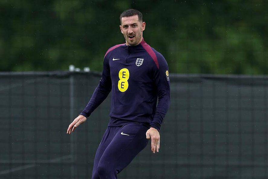 Lewis Dunk (instagram.com/lewisdunk)