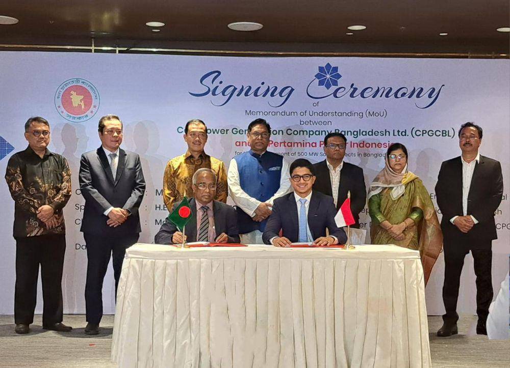 Pertamina New & Renewable Energy (Pertamina NRE) secara resmi menandatangani Nota Kesepahaman (MoU) bersama Coal Power Generation Company Bangladesh Limited (CPGCBL) untuk proyek pembangkit Listrik tenaga surya (PLTS) dengan kapasitas 500 MW di daerah Moheshkhali dan di berbagai area lain yang potensial di Bangladesh. (Dok. Pertamina)