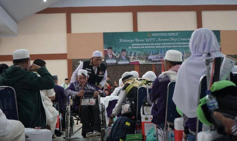 Suasana jemaah haji tiba di Debarkasi Medan (Dok. Kemenag Sumut)