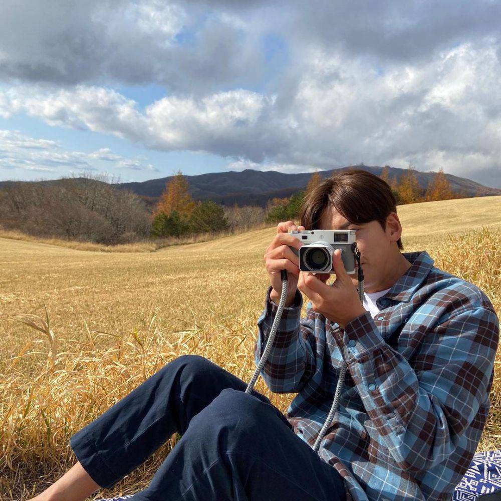 outfit santai ala Ji Chang Wook (instagram.com/@jichangwook)