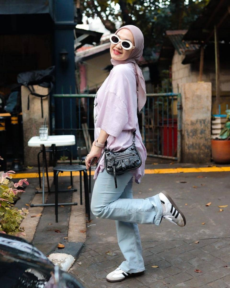 daily outfit Hafna Alliya (instagram.com/afnaalliya_/)