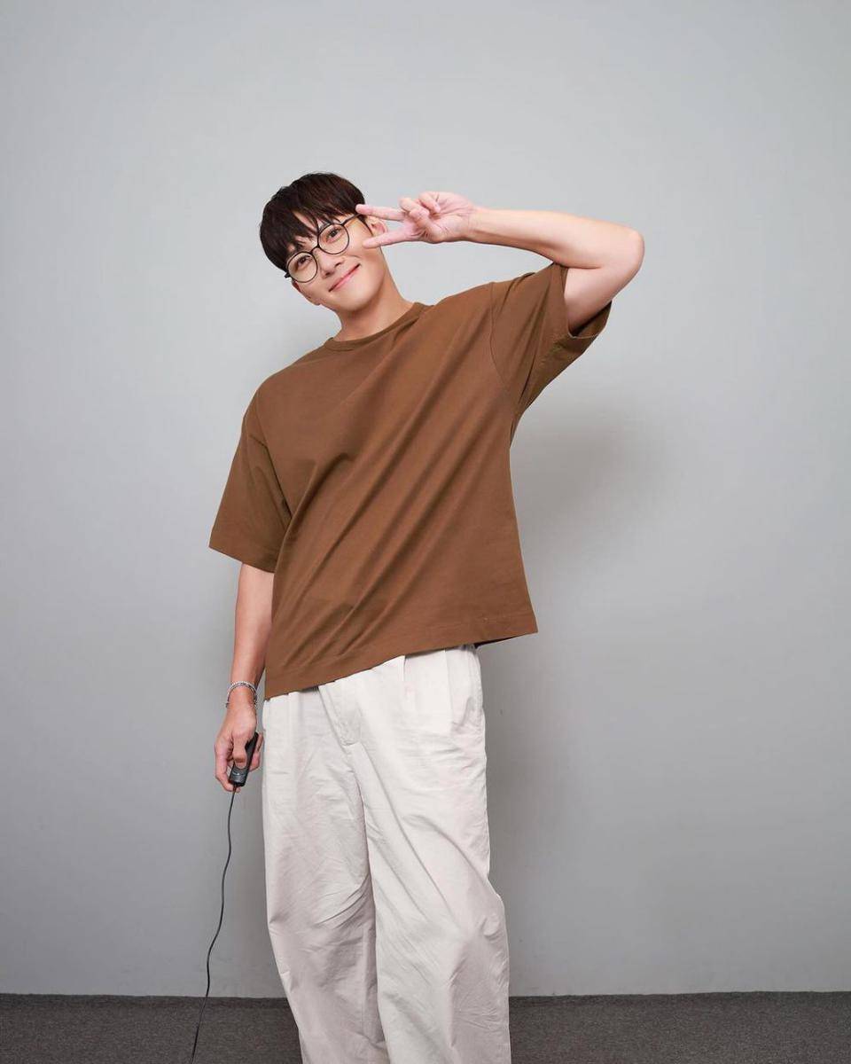 outfit santai ala Ji Chang Wook (instagram.com/@jichangwook)