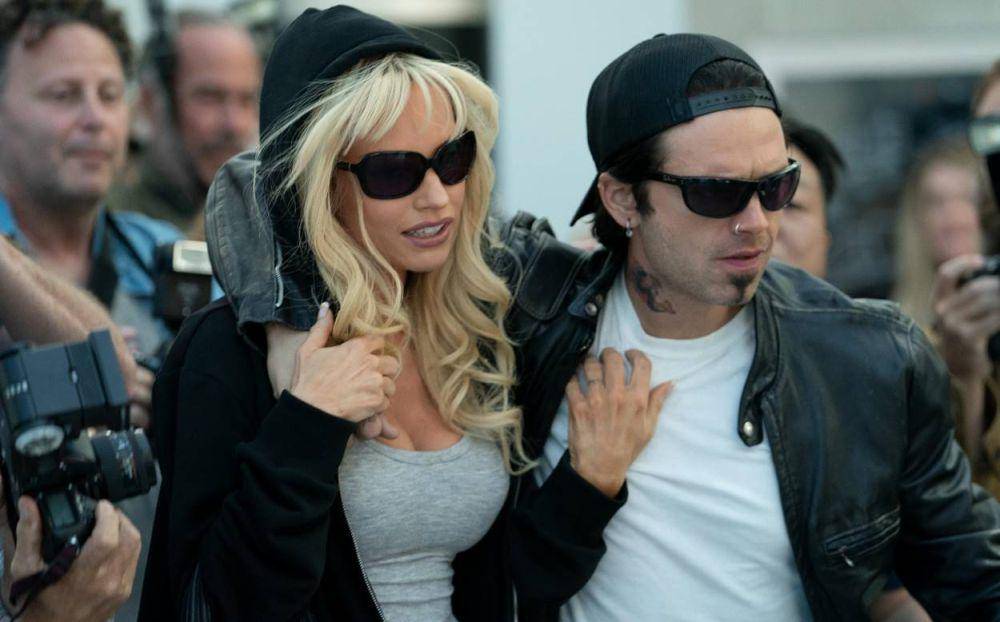 Stan di Pam and Tommy (dok. Hulu/Pam and Tommy)