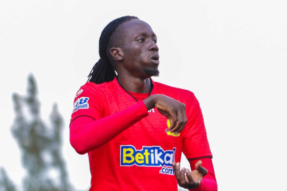 Aksi Tito Okello bersama klub Kenyan Police FC dalam ajang Kenyan Premier League 2023/2024. (Instagram.com/okellotito9)