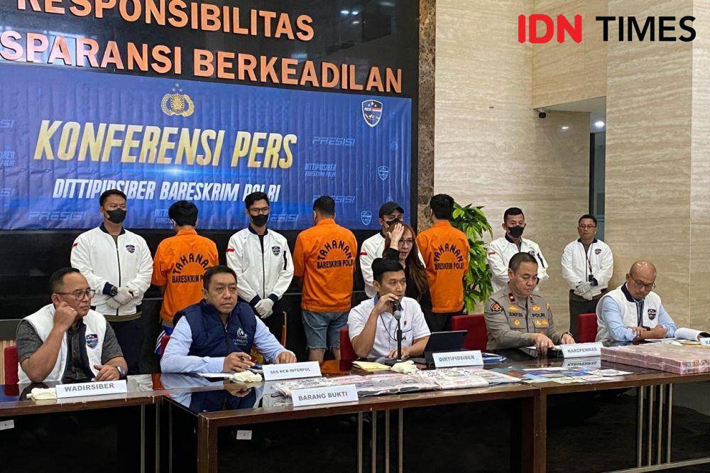 Direktorat Tindak Pidana Siber (Dittipidsiber) Bareskrim Polri mengungkap kasus kasus online scam jaringan internasional. (IDN Times/Irfan Fathurohman)