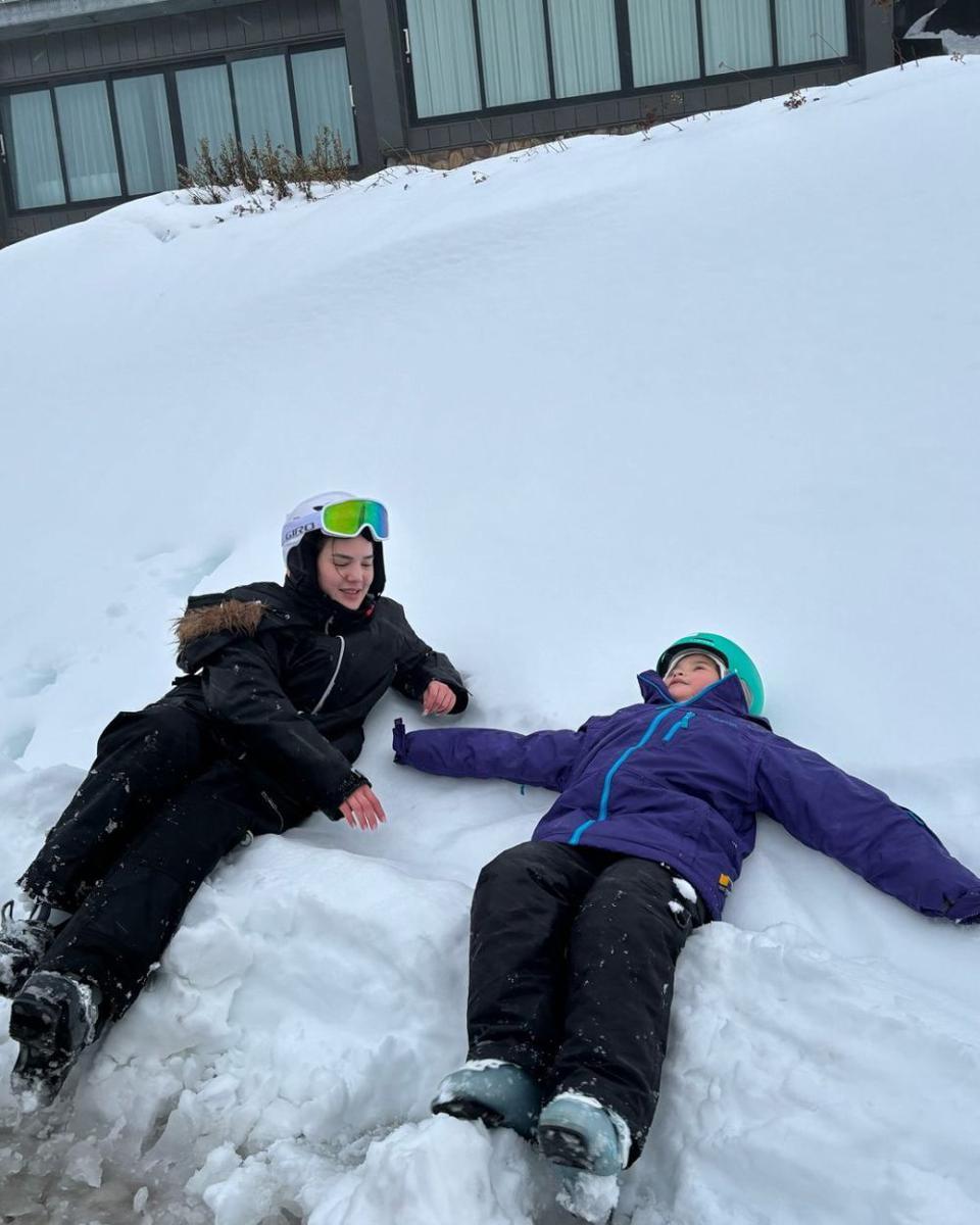 potret Alice Norin main ski di Mount Hotham (instagram.com/alicenorin)