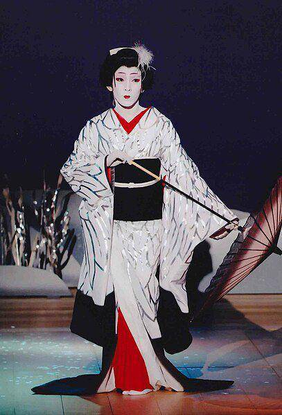 potret onagata Guraku Akifusa (commons.wikimedia.org/藤崎智也)