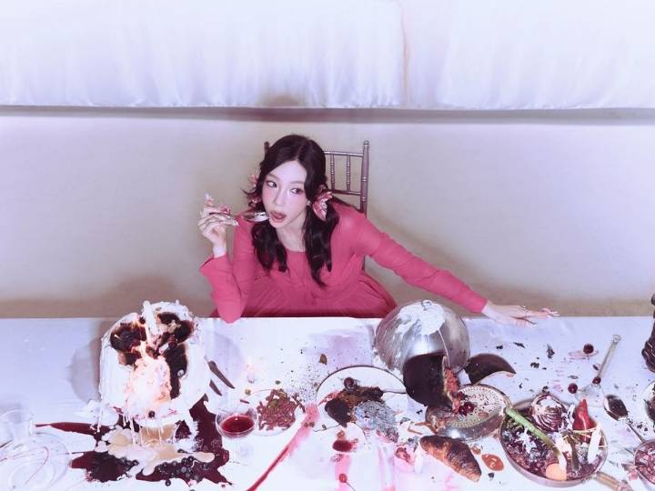 Taeyeon SNSD (instagram.com/taeyeon_ss)