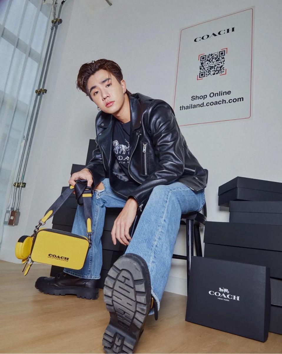OOTD kasual ala Perth Tanapon (instagram.com/perthppe)