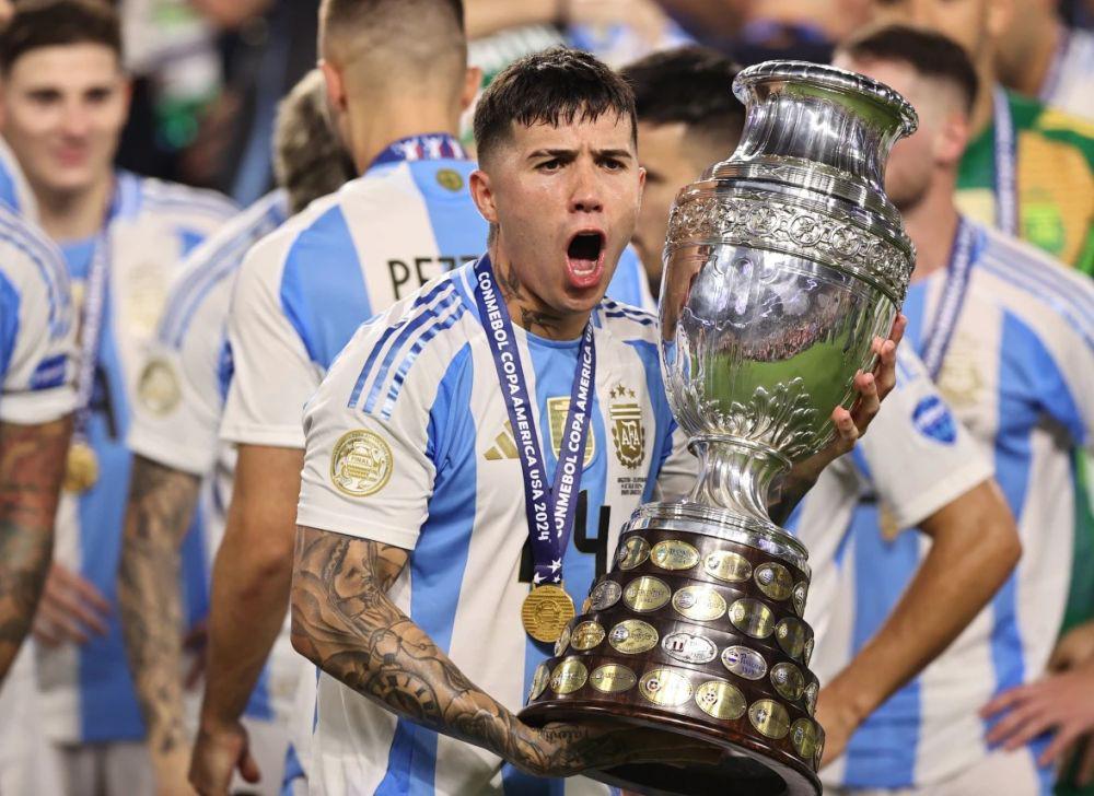 Chelsea Investigasi Aksi Rasisme Enzo Fernandez