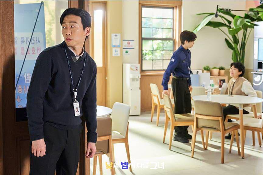 Joo Byung Duk (Yoon Byung Hee), Ko Won (Baek Seo Hoo), dan Im Sun (Lee Jung Eun) dalam drama Miss Night and Day (dok. JTBC/Miss Night and Day)