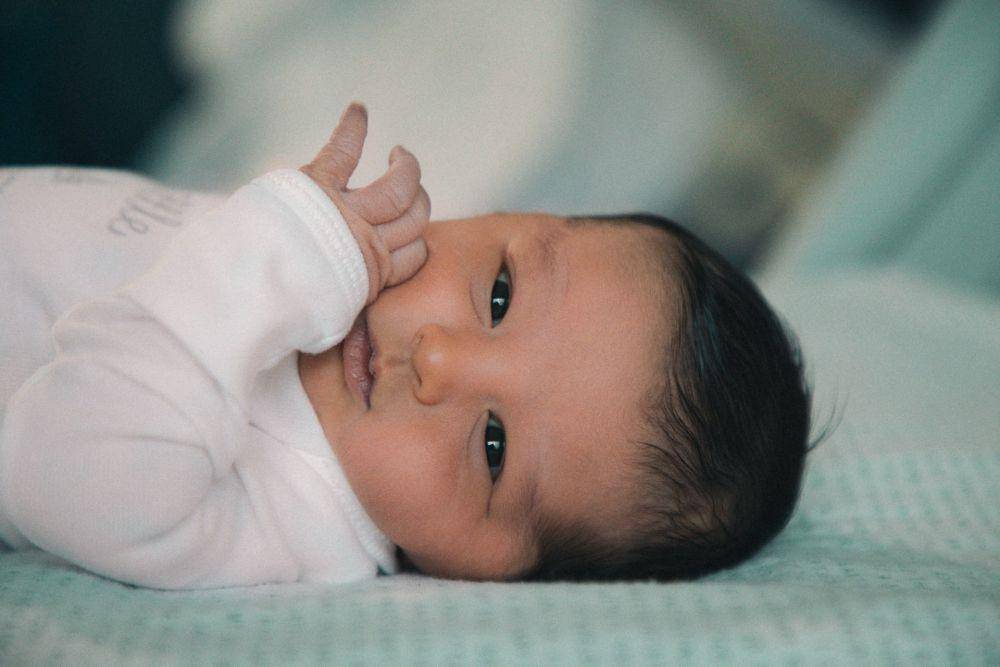 ilustrasi bayi (unsplash.com/Gustavo Cultivo)